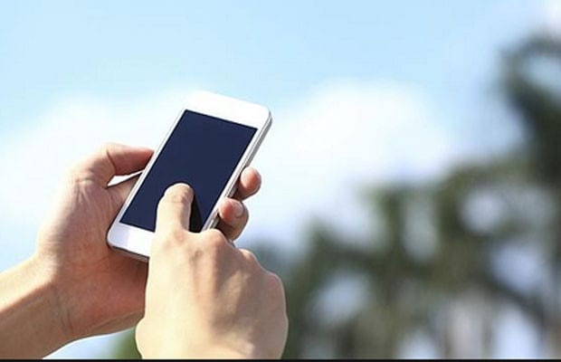 smartphone protection, Norton, Symantec, Norton Mobile Survey, free mobile apps, Mobile money, Online Shopping, mWallets, mobil payment apps, paytm, mobikwik, payu, Lock Screen patterns, otp SMS, mobile phishing , smartphone security settings, Google Play Store, Apple App Store,Mobile Security Solution