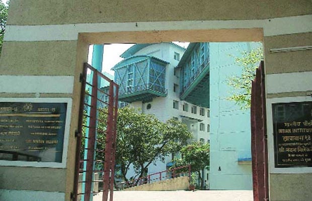 digital India, IIT Bombay, IIT B, IIT B Facebook page, social media, egovernanc, eGovWatch, governance news