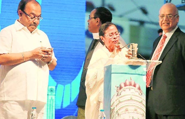 Mamata Banerjee, Wifi, park street wifi, free wifi, free wifi kolkata, kolkata wifi, reliance jio, kolkata reliance jio, park street, kolkata news