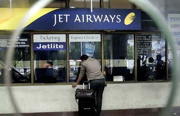 #JetInstant, Jet Airways, Jet Airways Flight Status, Twitter, Jet Airways Twitter, social media